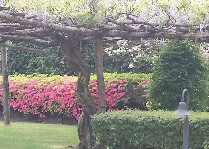 Cascina Belvedere Hotel